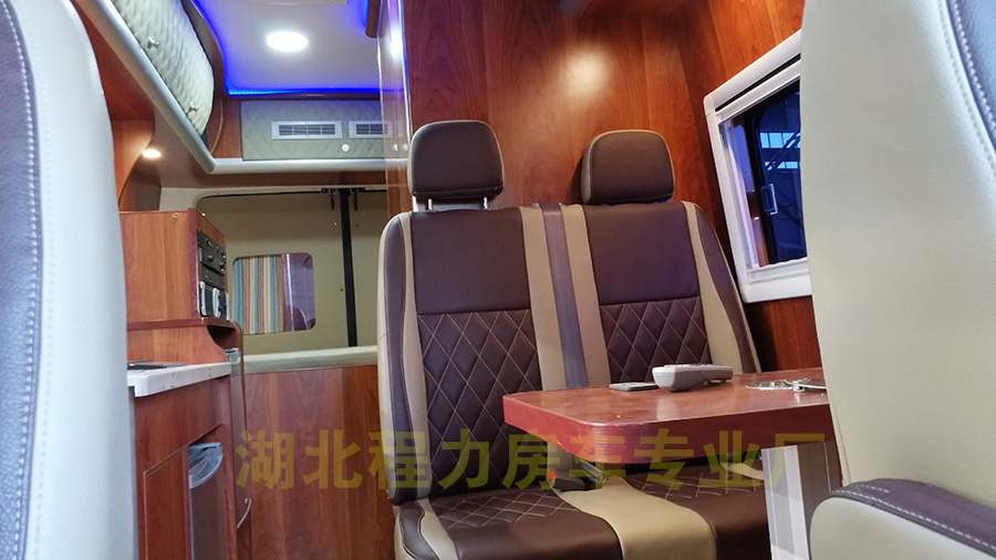 凯发k8体育APP官方网站下载東風禦風長軸高頂房車7